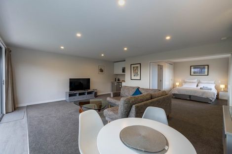 Photo of property in 28 Minaret Ridge, Wanaka, 9305