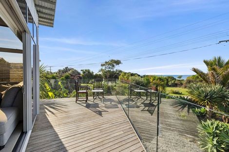 Photo of property in 12 Cliff Road, Tasman, Upper Moutere, 7173