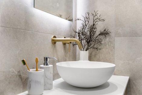 Photo of property in 28 Dawnhaven Drive, Te Atatu Peninsula, Auckland, 0610