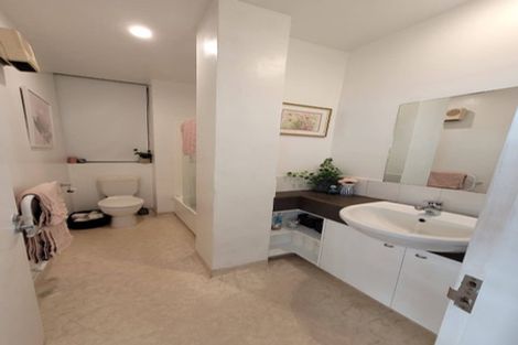 Photo of property in Hume House, 152 The Terrace, Wellington Central, Wellington, 6011