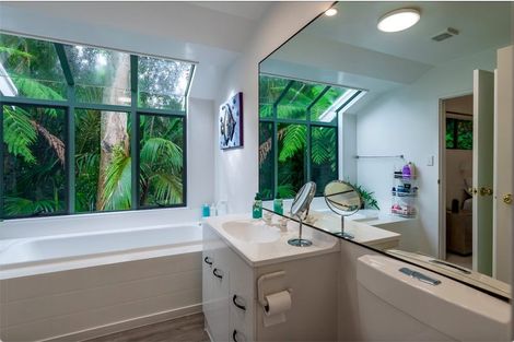 Photo of property in 153 Woodlands Park Road, Titirangi, Auckland, 0604