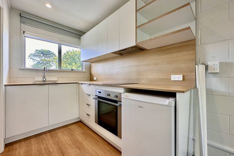 Photo of property in 8/46 School Road, Morningside, Auckland, 1021