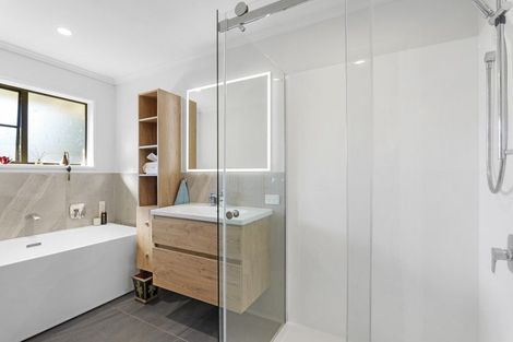 Photo of property in 2/84 Memorial Avenue, Ilam, Christchurch, 8053