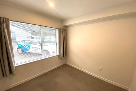 Photo of property in 3/48 Paremata Crescent, Paremata, Porirua, 5024
