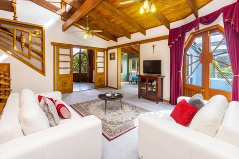 Photo of property in 27 Seymour Grove, Kingsley Heights, Upper Hutt, 5018