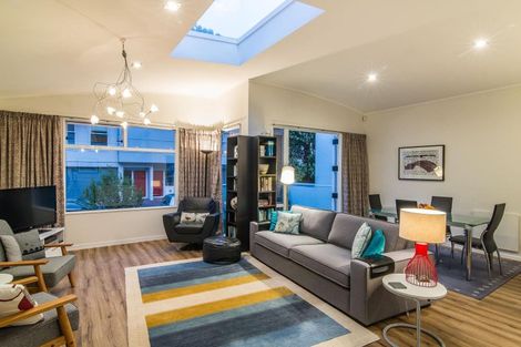 Photo of property in Fernhill Flats, 2/324 The Terrace, Te Aro, Wellington, 6011