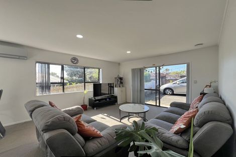 Photo of property in 34b Orams Road, Hillpark, Auckland, 2102