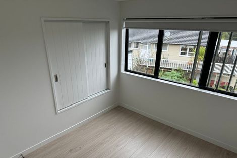 Photo of property in 29 Windy Ridge Road, Glenfield, Auckland, 0629