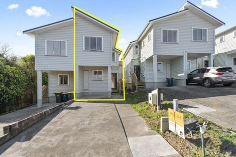 Photo of property in 2/6 John Jennings Drive, Oteha, Auckland, 0632