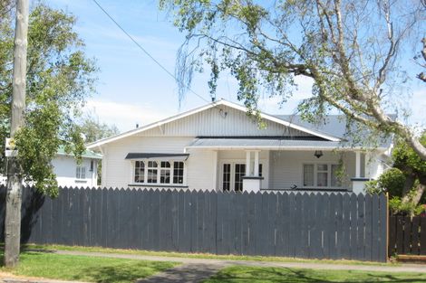 Photo of property in 35 Grey Street, College Estate, Whanganui, 4500