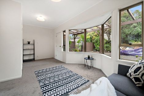 Photo of property in 5 Redmount Place, Red Hill, Papakura, 2110