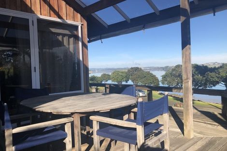 Photo of property in 242 Beach Road, Onerahi, Whangarei, 0110
