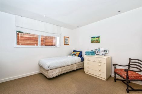 Photo of property in 50 Cliff Road, Torbay, Auckland, 0630