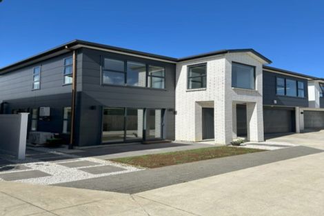 Photo of property in 216 Bucklands Road, Bucklands Beach, Auckland, 2012