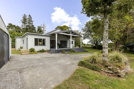 Photo of property in 327 Awai Road, Tarurutangi, New Plymouth, 4372