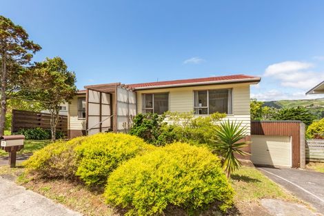 Photo of property in 71 Fyvie Avenue, Tawa, Wellington, 5028