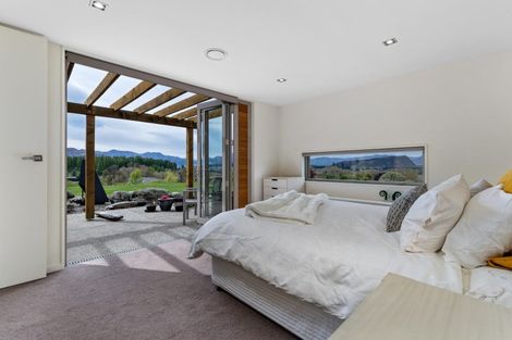 Photo of property in 1 Elderberry Crescent, Wanaka, 9305