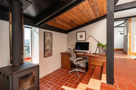 Photo of property in 77 Palliser Road, Roseneath, Wellington, 6011