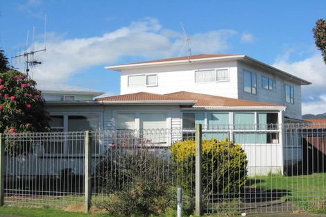 Photo of property in 37 Balmoral Street, Levin, 5510