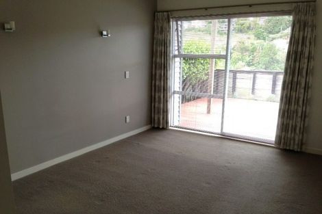 Photo of property in 49 Tiketike Way, Brooklyn, Wellington, 6021