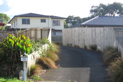 Photo of property in 17 Piper Place, Goodwood Heights, Auckland, 2105