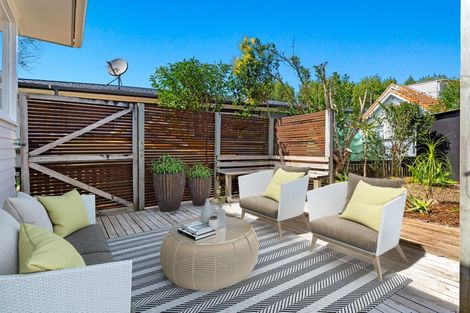 Photo of property in 1/117 Parkhurst Road, Parakai, 0830