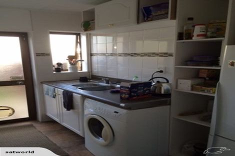 Photo of property in 5 Casuarina Road, Half Moon Bay, Auckland, 2012