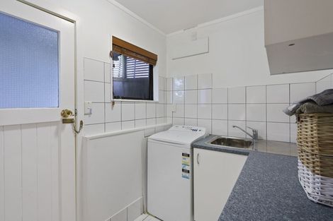 Photo of property in 142 Upland Road, Kelburn, Wellington, 6012