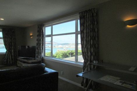Photo of property in 2 Hawkhurst Road, Lyttelton, 8082