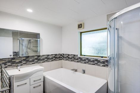 Photo of property in 4 Bracken Street, Hospital Hill, Napier, 4110