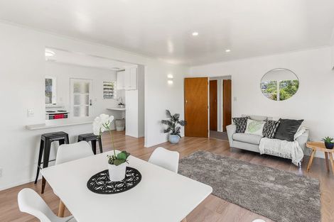 Photo of property in 1/28 Gordon Avenue, Milford, Auckland, 0620