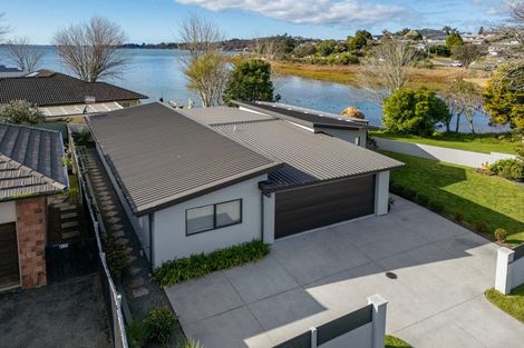 Photo of property in 205 Welcome Bay Road, Welcome Bay, Tauranga, 3112