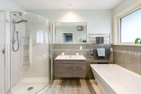 Photo of property in 14 Glenavon Place, Ilam, Christchurch, 8041