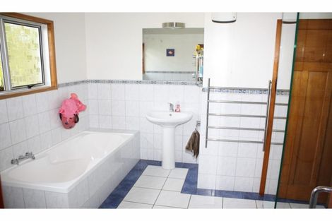 Photo of property in 476 Marua Road, Hikurangi, 0181