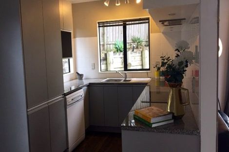 Photo of property in 2/2 Valecrest Place, Bayview, Auckland, 0629