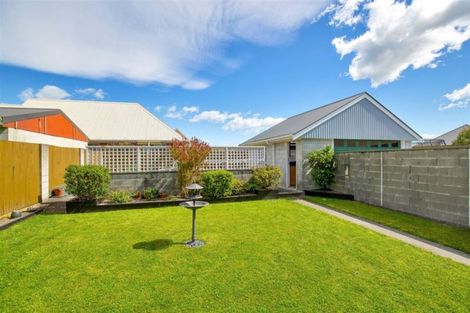 Photo of property in 18 Parkhouse Drive, Rangiora, 7400