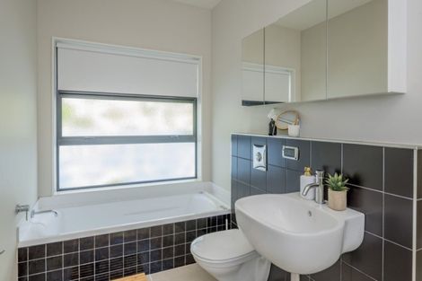 Photo of property in 185b Te Moana Road, Waikanae, 5036