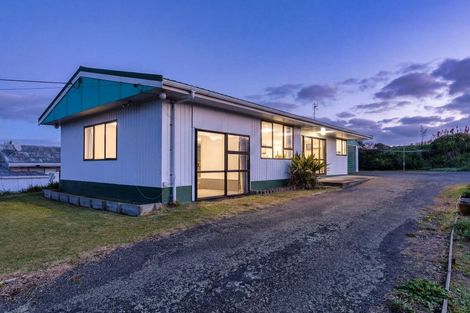 Photo of property in 6 Warren Street, Foxton Beach, Foxton, 4815