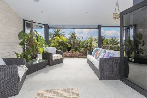 Photo of property in 36 Ripiro Drive, Baylys Beach, Dargaville, 0377