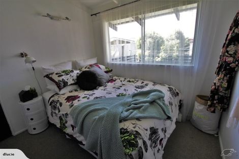 Photo of property in 1/2 Finlow Drive, Te Atatu South, Auckland, 0610