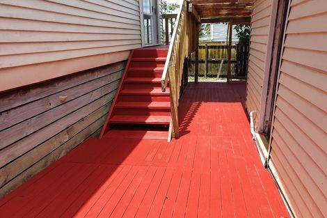 Photo of property in 79 Roberts Road, Te Atatu South, Auckland, 0610