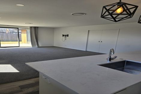 Photo of property in 3 Bale Road, Jacks Point, 9371