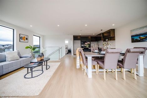 Photo of property in 11b Arimu Road, Papakura, 2110