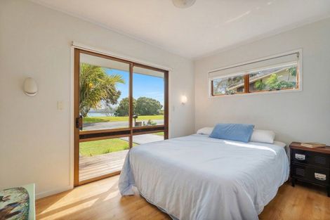Photo of property in 75 Robinson Road, Whitianga, 3510