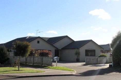 Photo of property in 22 Greenough Place, Rototuna, Hamilton, 3210