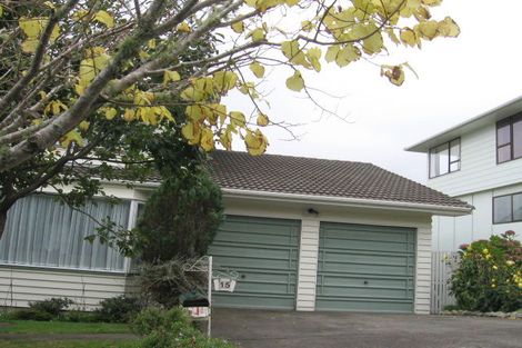 Photo of property in 15 Brasenose Place, Tawa, Wellington, 5028