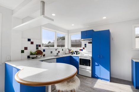 Photo of property in 1/92 Commissariat Road, Mount Wellington, Auckland, 1060