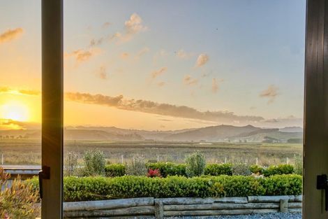 Photo of property in 1/382 Main Road North, Bay View, Napier, 4104