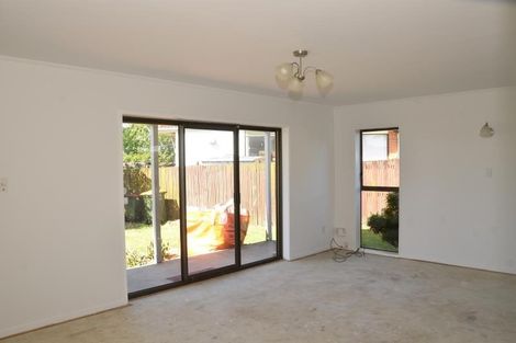 Photo of property in 1/11 Askew Place, Farm Cove, Auckland, 2012