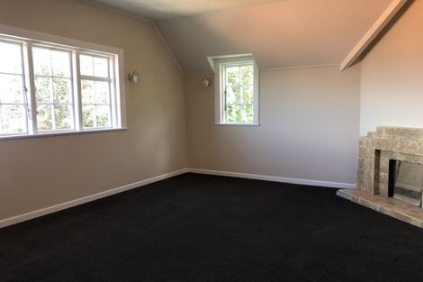 Photo of property in 1 Glasgow Street, Kelburn, Wellington, 6012